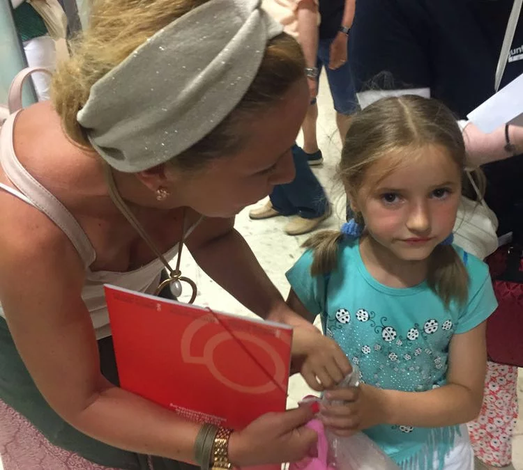 Llegada de 14 niños y niñas de Chernobil a Valencia para Fallas