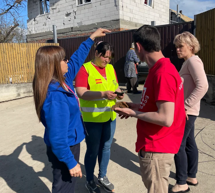 RECORRIDO POR LAS  ZONAS DEVASTADAS DE UCRANIA  PARA PREPARAR AYUDA HACIA LA RECONSTRUCCIÓN