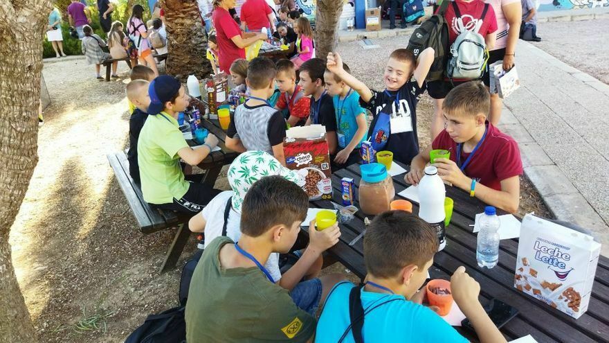 Llega un autobús de Juntos por la Vida con 42 niños y niñas ucranianos para pasar el verano.