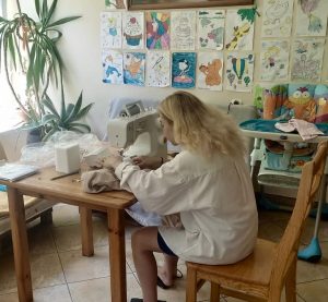 cosiendo en Ucrania