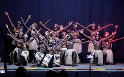 .-Benin gBè trae estas navidades música y danzas africanas  en defensa de la infancia.