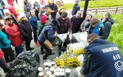 .-LLega al Donbass el convoy humanitario con 15 toneladas de ayuda.