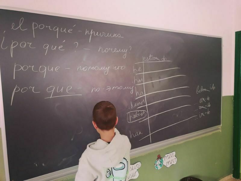 menor ucraniano en el colegio