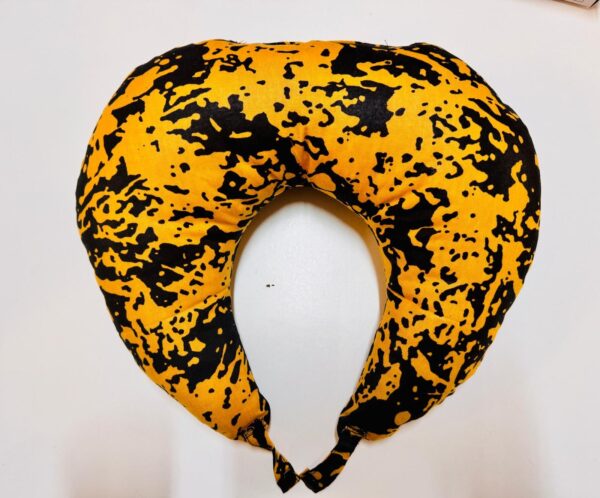 reposacuello amarillo