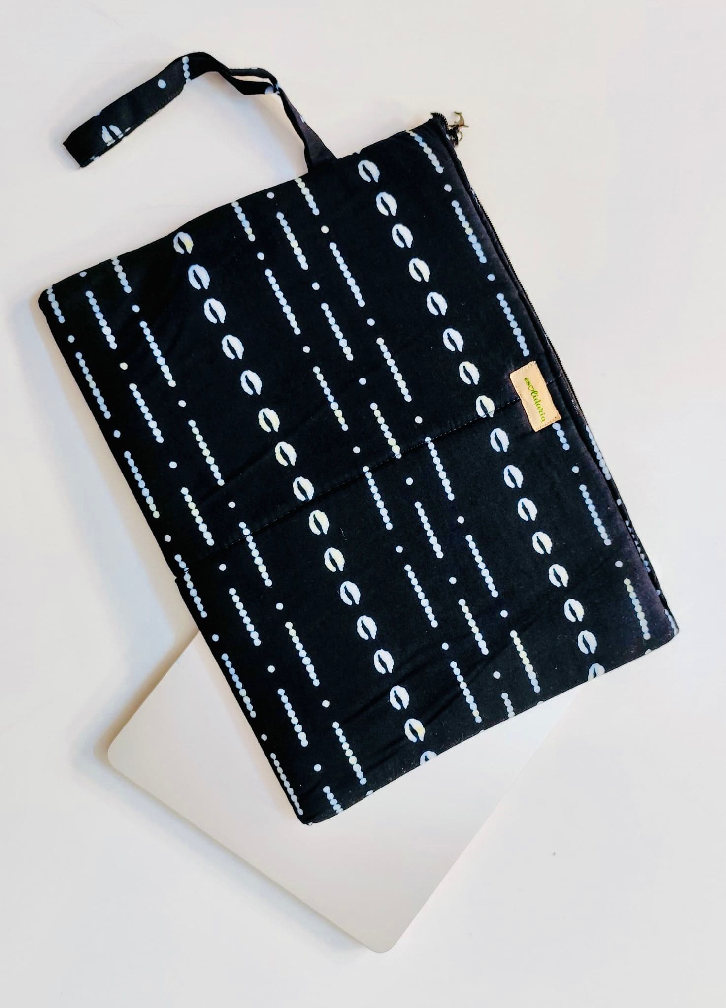 Funda ordenador negra abanico africano amarillo