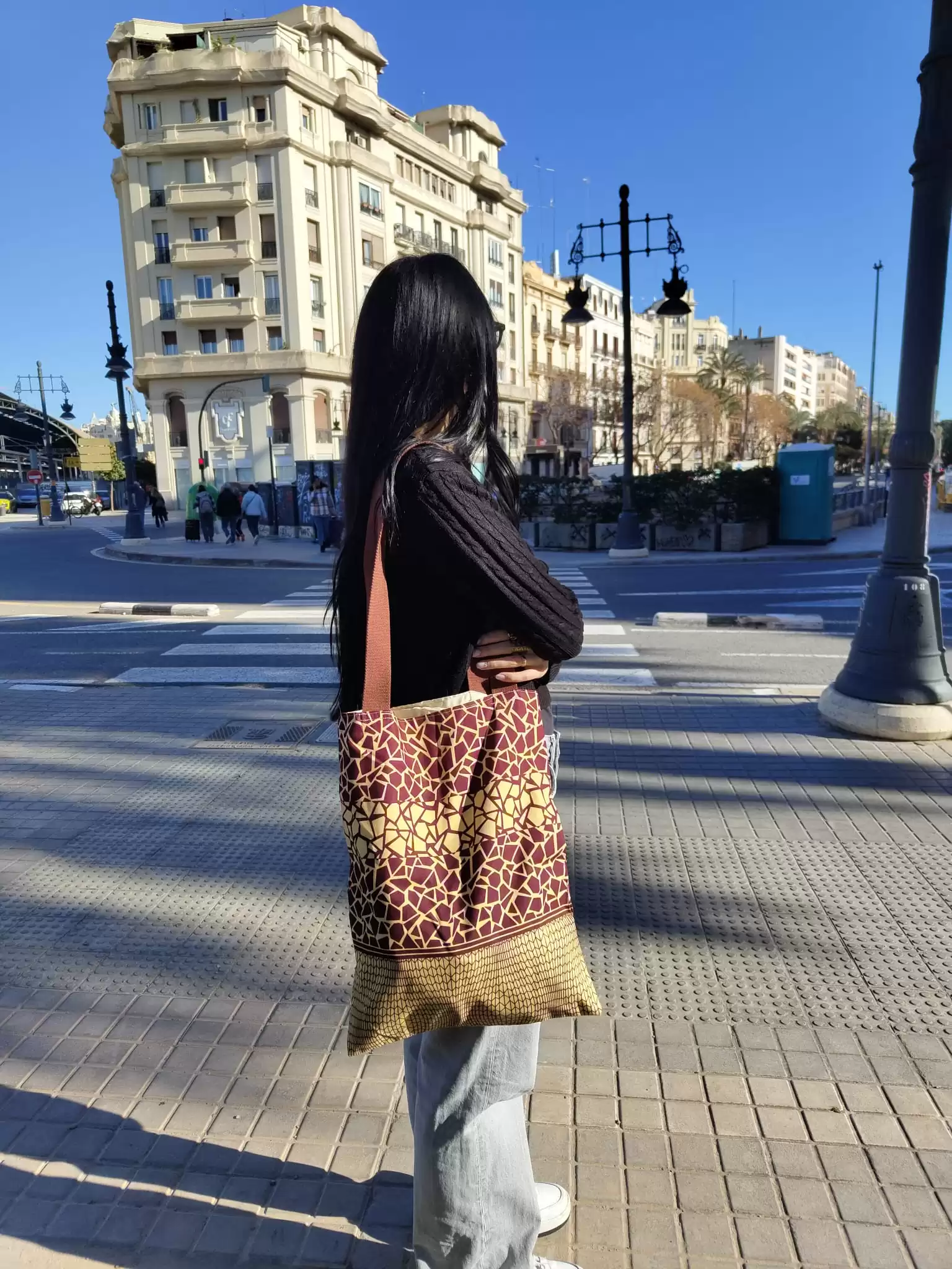 Tote Bag de tela africana dorado y marrón - Imagen 2