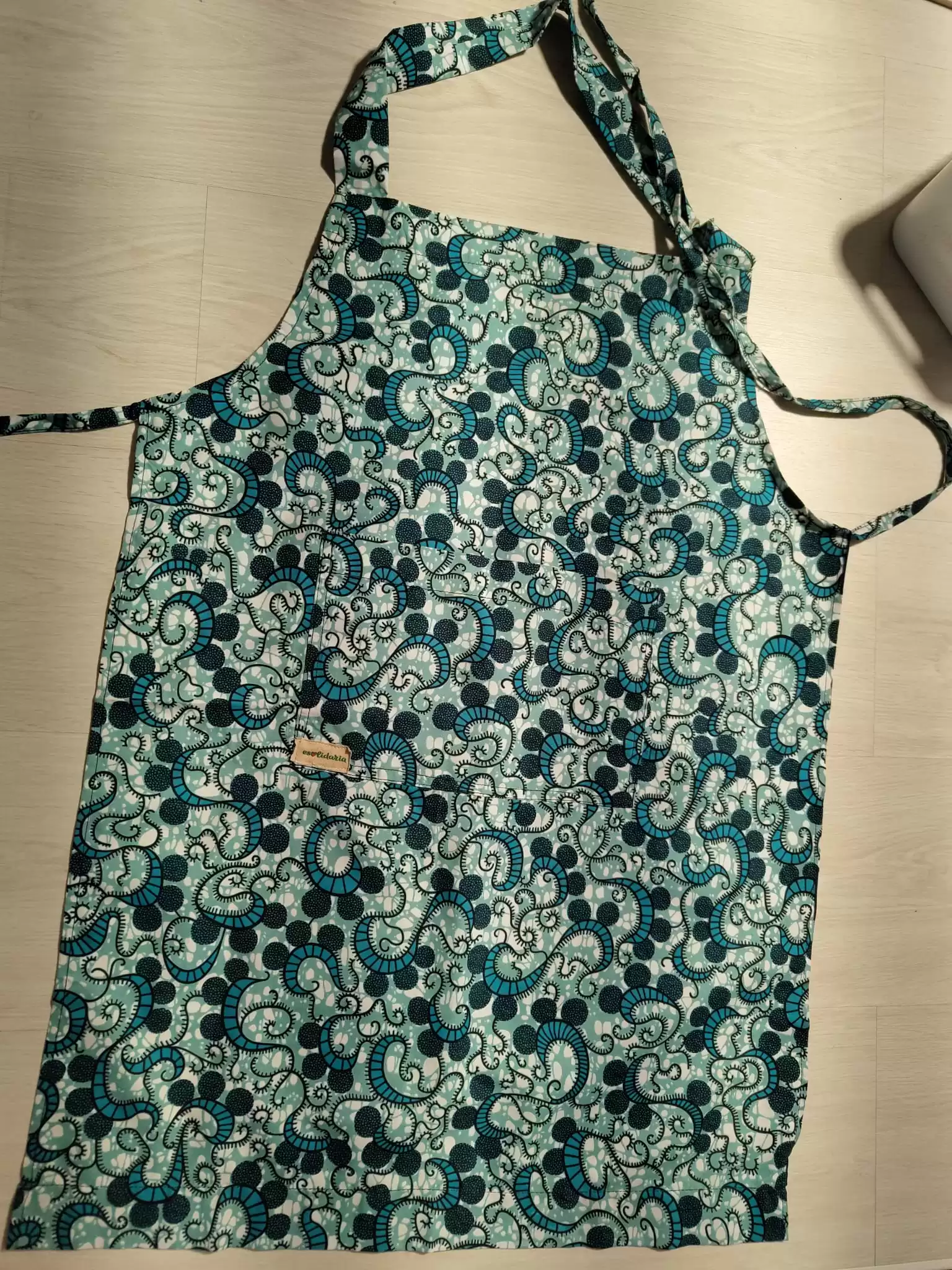 Delantal de tela africana azul - Imagen 2