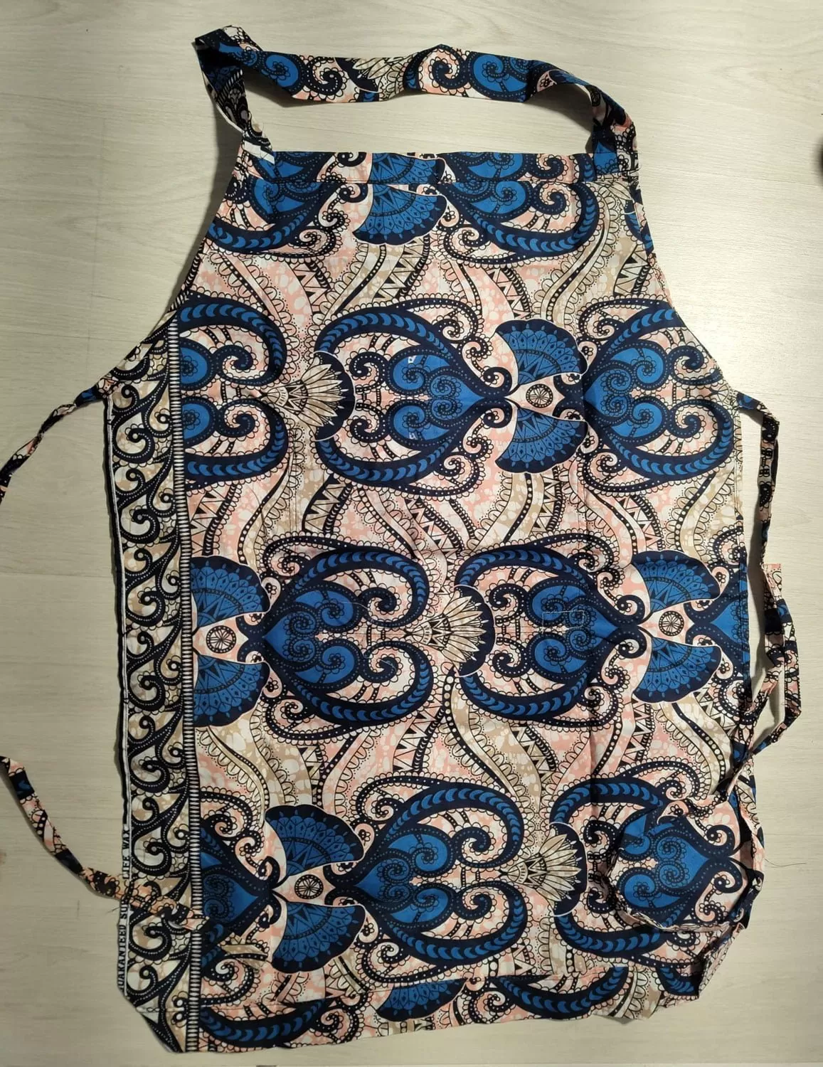 Delantal de tela africana rosa y azul - Imagen 2