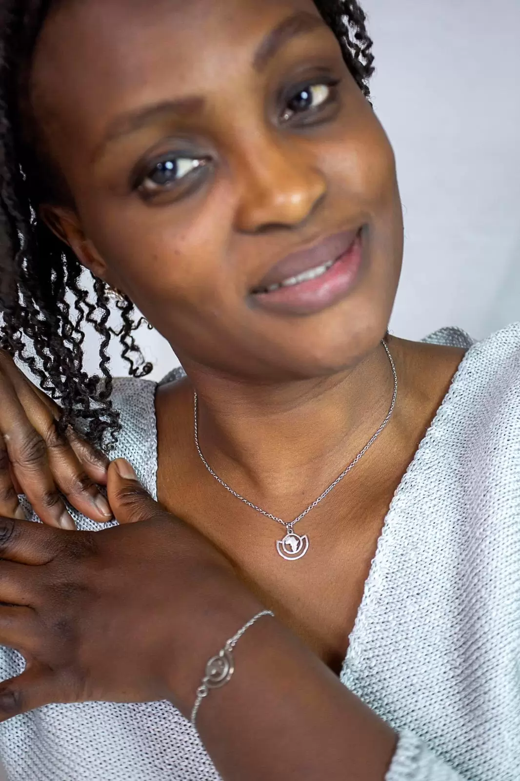 Imagen de colgante plateado África