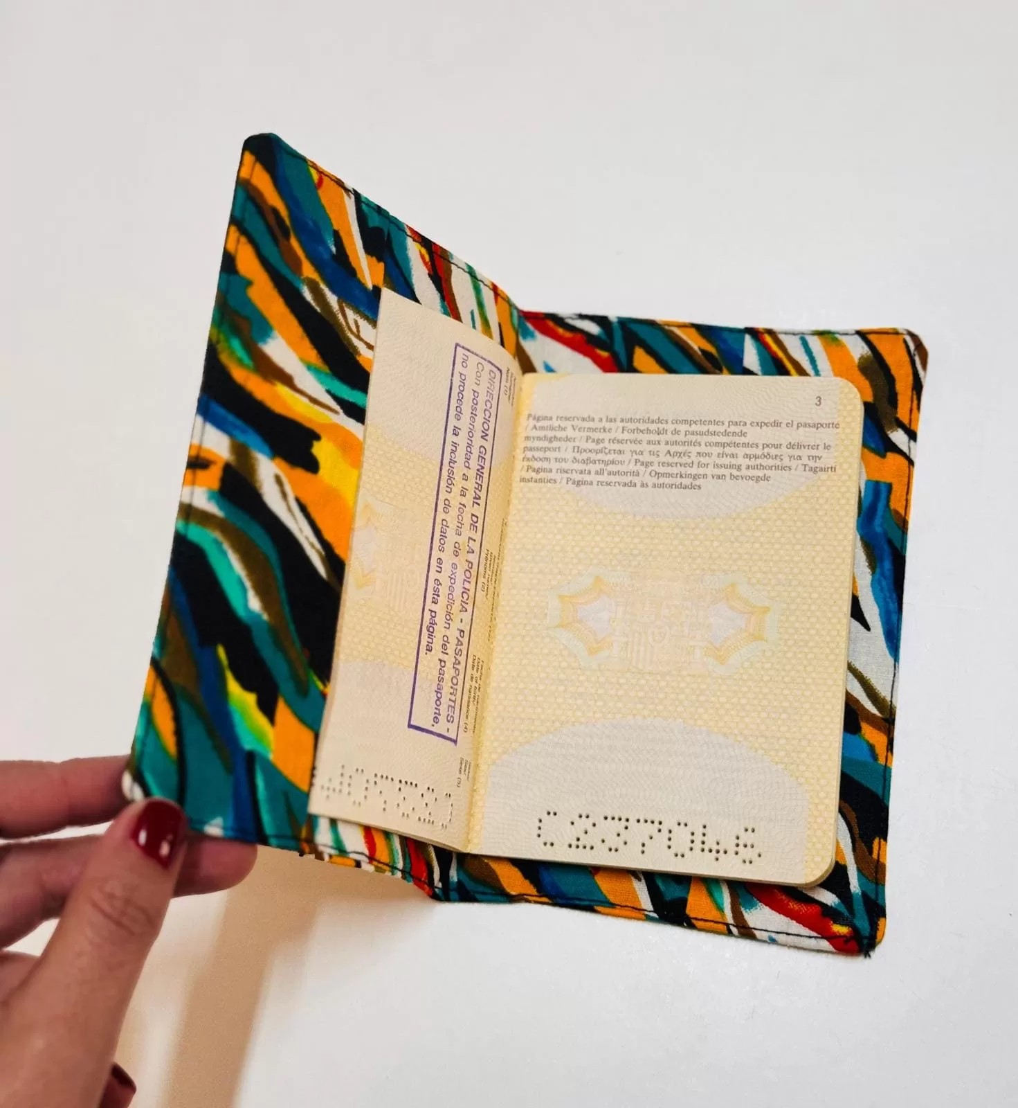 funda de pasaporte multicolor