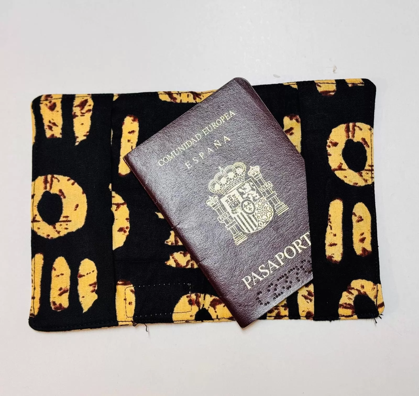 funda de pasaporte Marrón